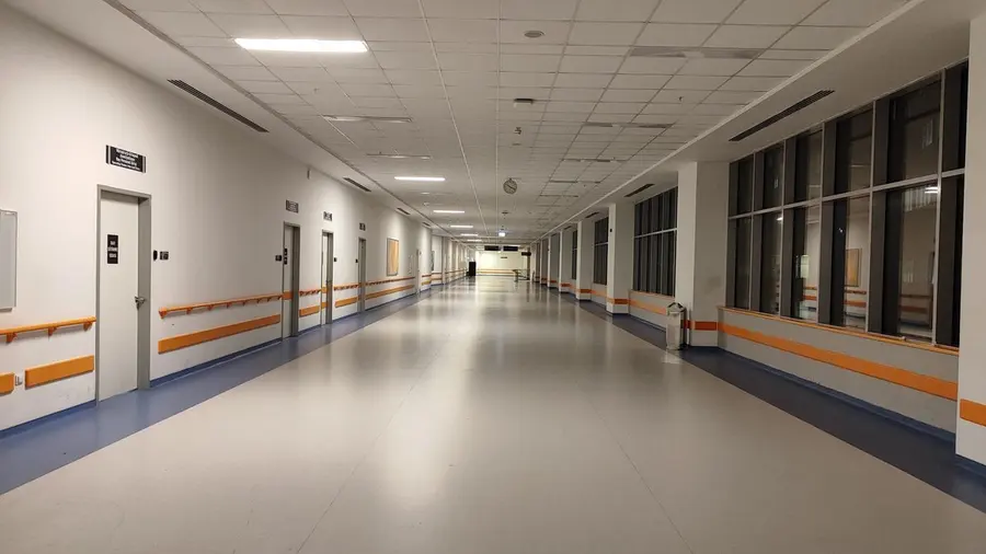 Corredor de circulação em um hospital
